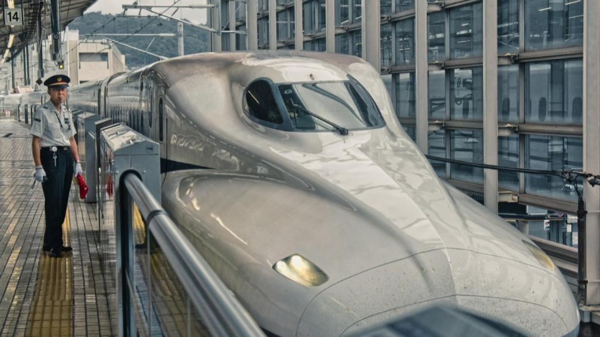 آیا تا به‌حال فکر کرده‌اید چرا قطارها کمربند ایمنی ندارند؟